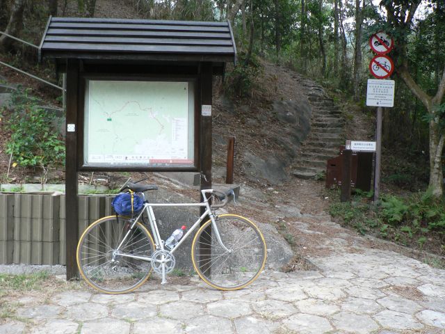 070211HKCYCLING_012.JPG - 105,987BYTES